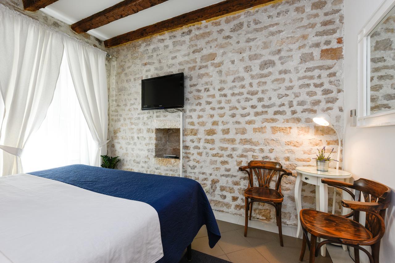 Accomodation Gina ซาดาร์ ภายนอก รูปภาพ